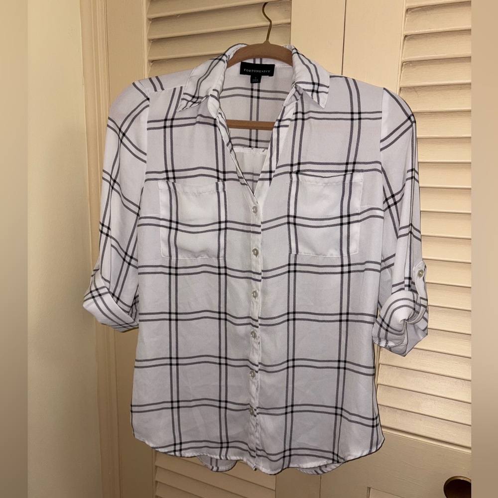 Button-Up Black and White Checkered Business Casual Blouse